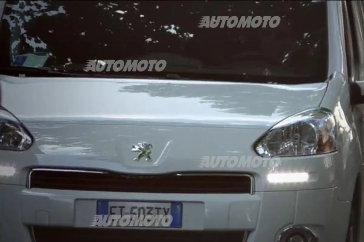 Urban Trial Bike the Movie: a Milano inizia lo show con Peugeot Partner Elettrico e Paolo Patrizi (37)