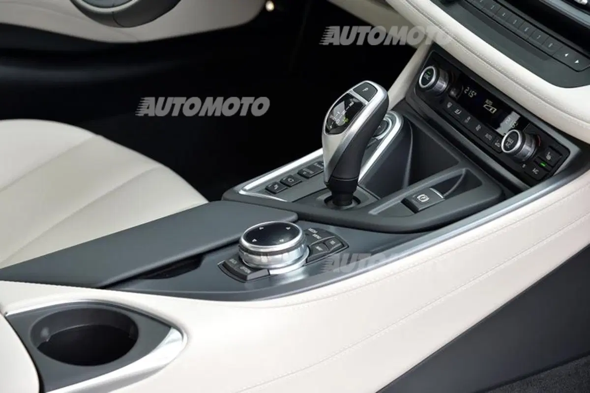 BMW i8 (68)