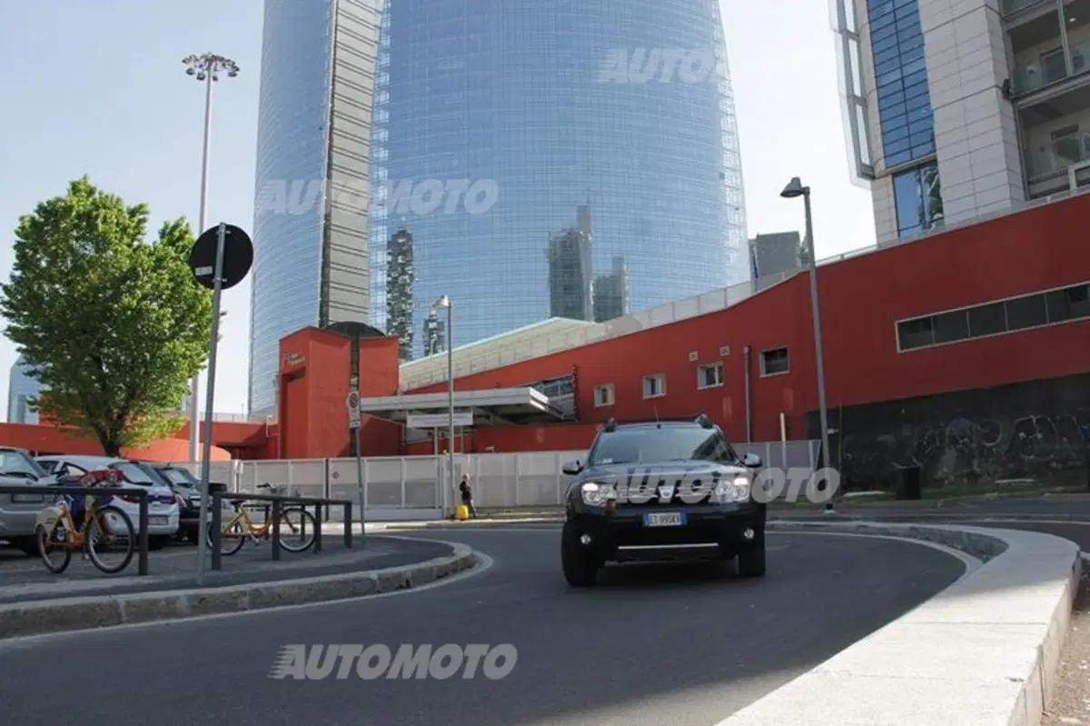 Dacia Duster 1.5 dCi 4x4 (6)
