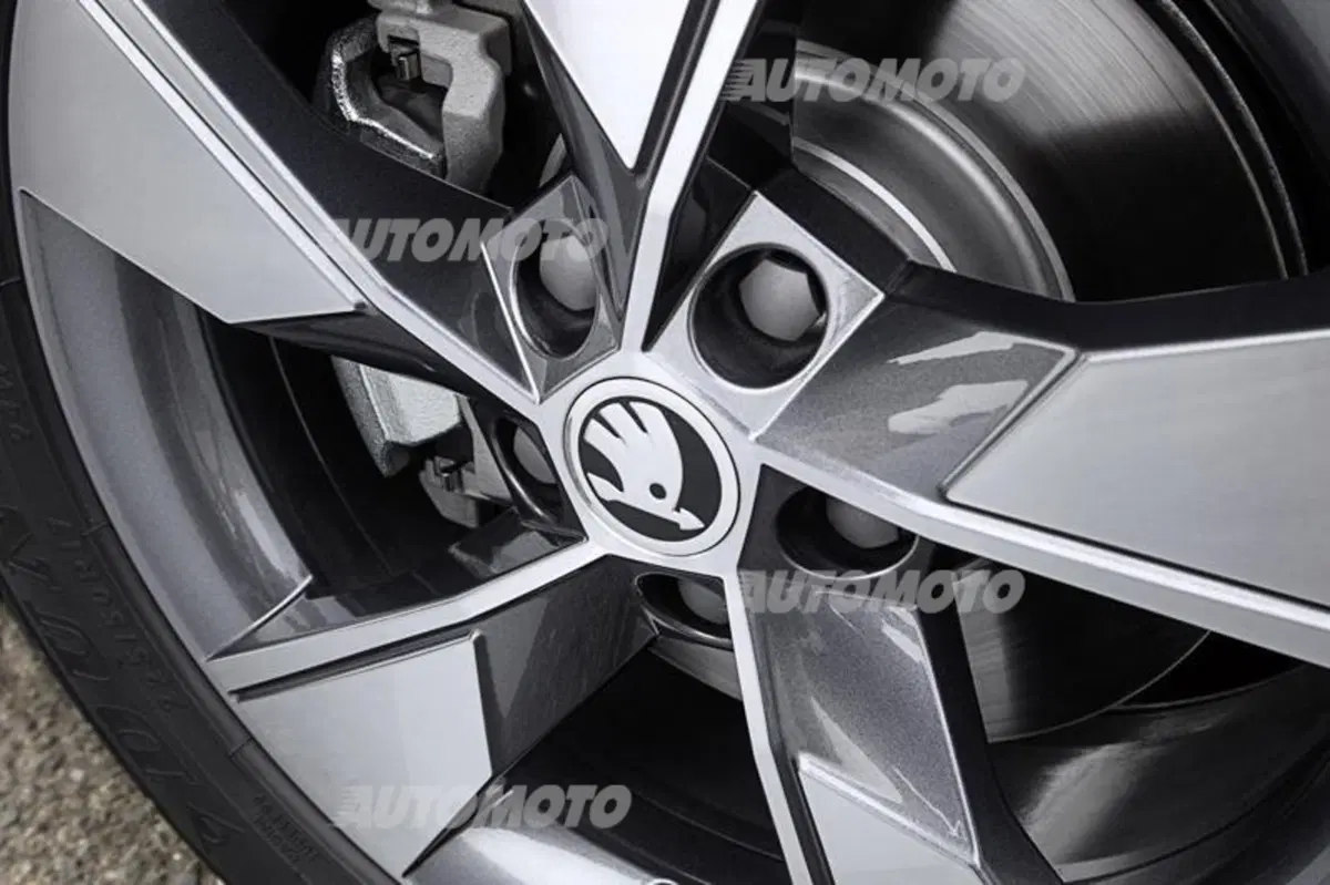 Skoda Octavia Scout: tutti i dettagli ufficiali (13)