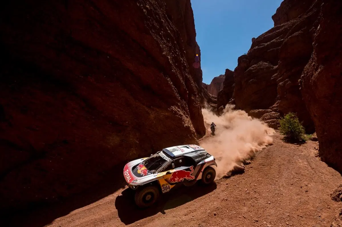 Dakar 2017/3008 DKR Peugeot. Peterhansel, Sainz, Loeb, La Raffica Peugeot Annienta la Dakar (4)