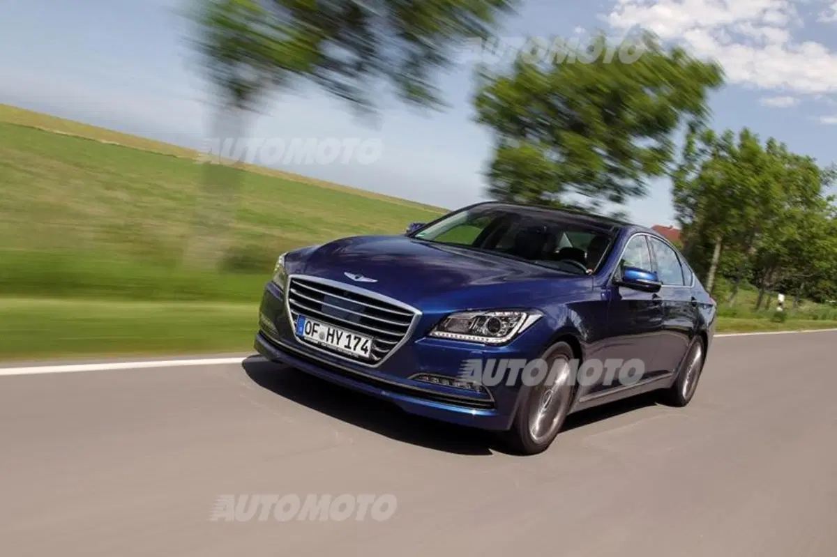 Hyundai Genesis: listino prezzi (10)