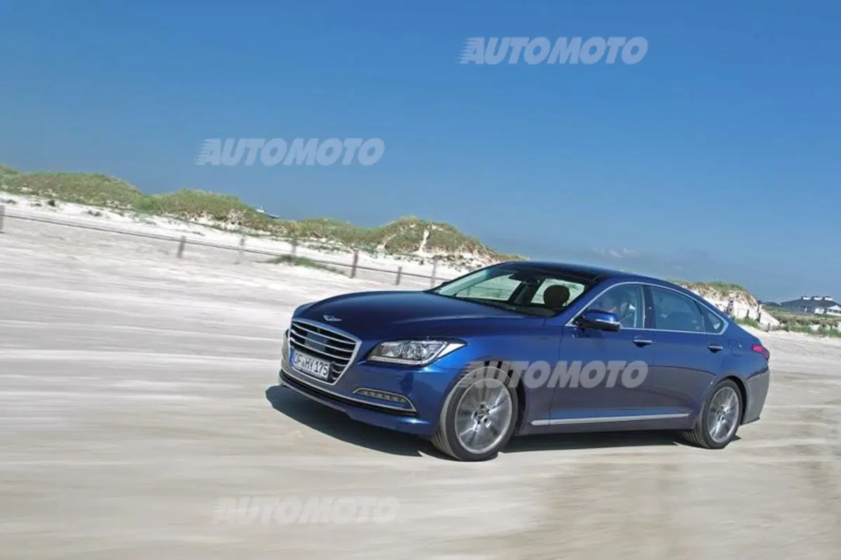 Hyundai Genesis: listino prezzi (18)