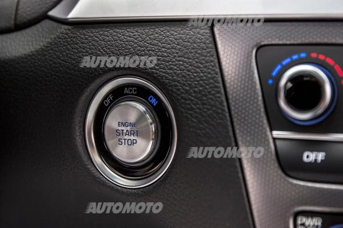 Hyundai Genesis: listino prezzi (33)