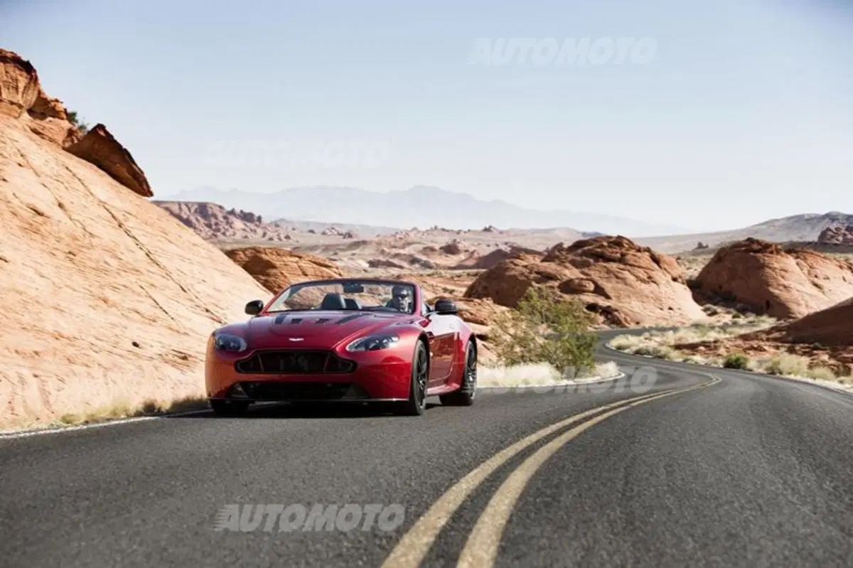 Aston Martin V12 Vantage S Roadster (2)