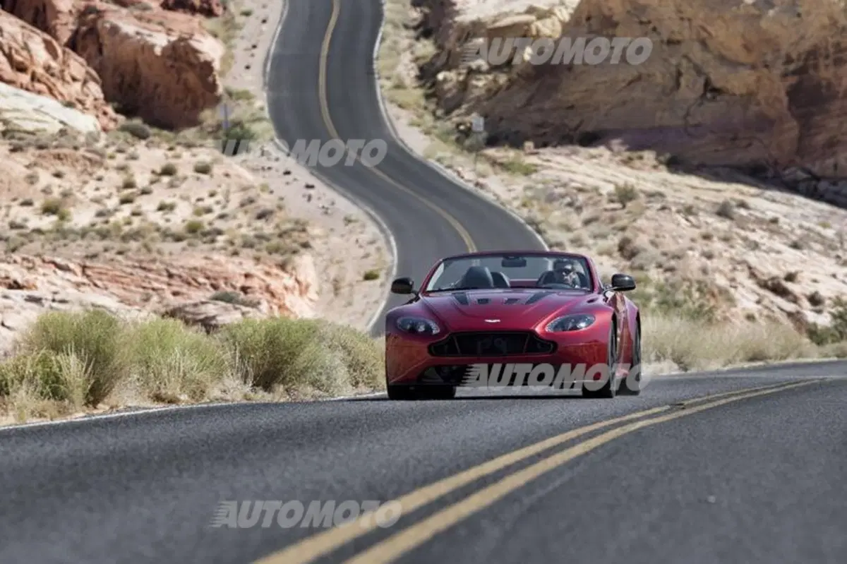 Aston Martin V12 Vantage S Roadster (4)
