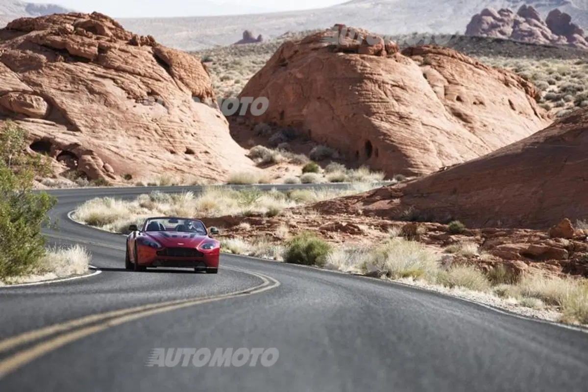 Aston Martin V12 Vantage S Roadster (8)