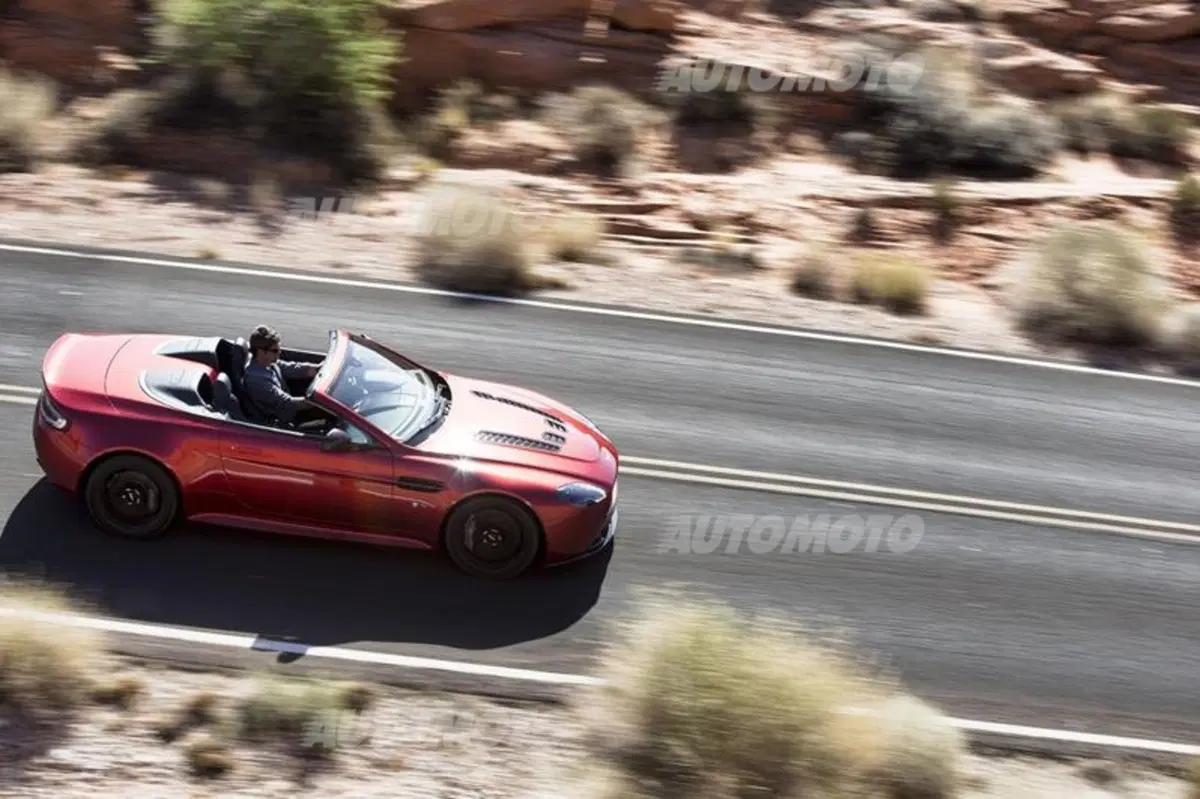 Aston Martin V12 Vantage S Roadster (9)