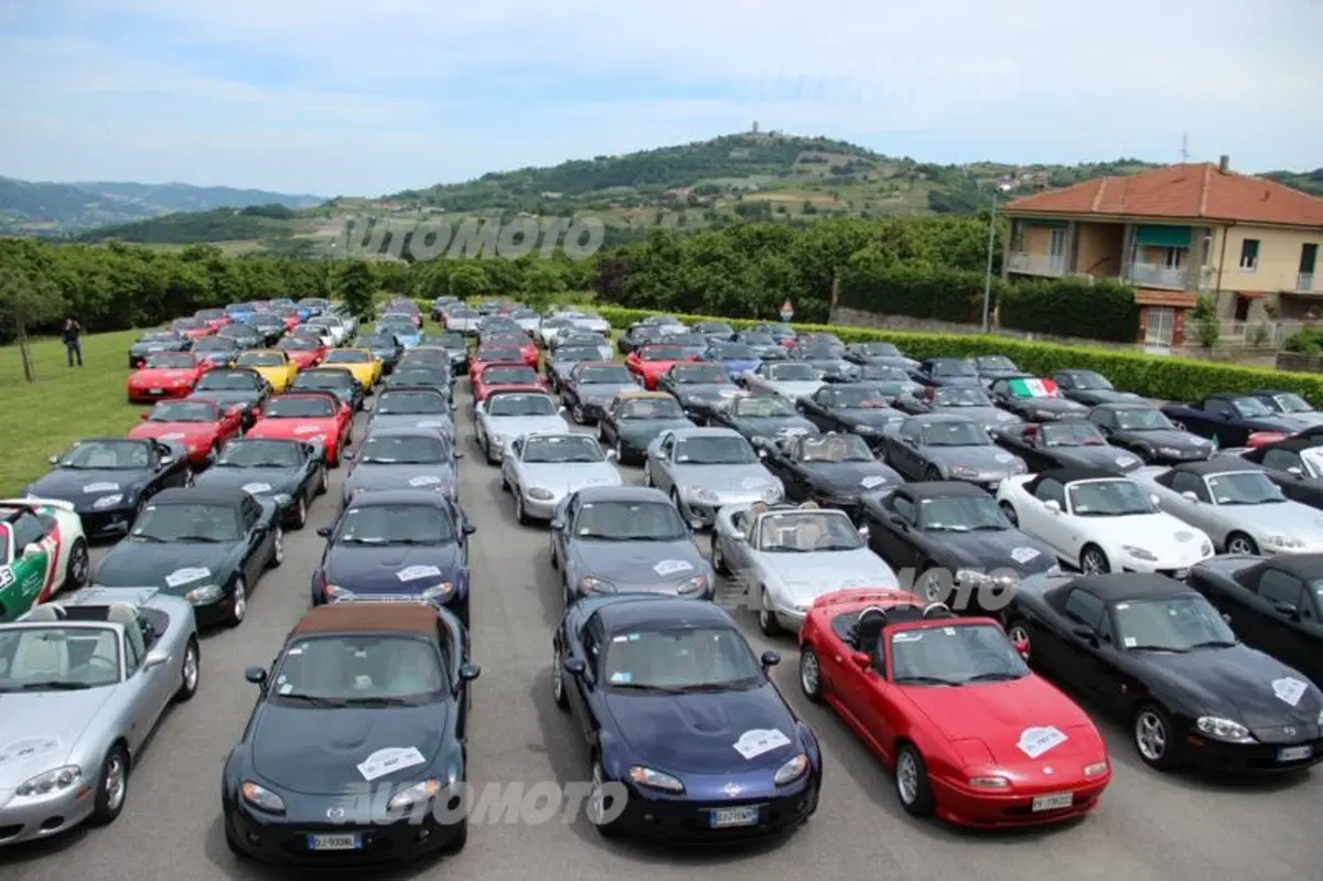 Mazda MX-5: il video del raduno "Andar per le Langhe" 2014. Eravamo in 115!