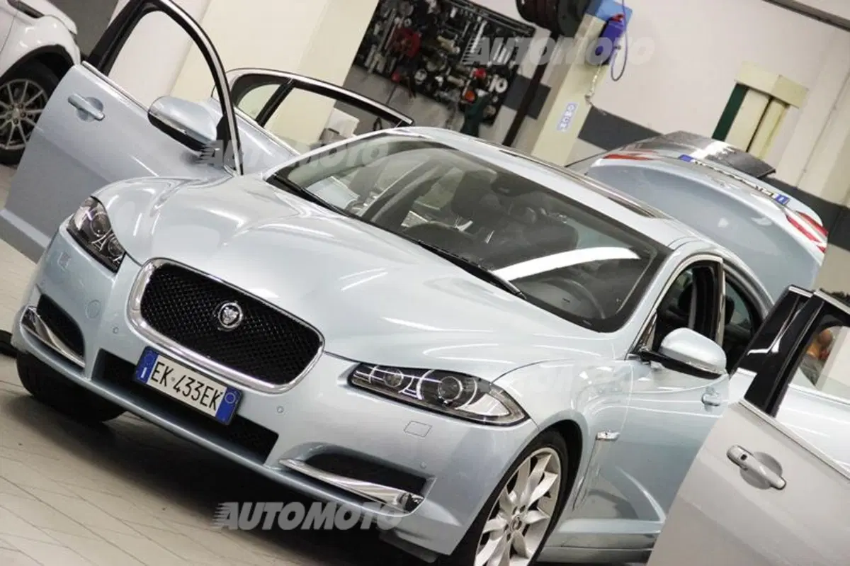 Cazzaniga: «Con Jaguar Approved vendiamo molto più di un usato. Qui rigeneriamo le auto» (2)