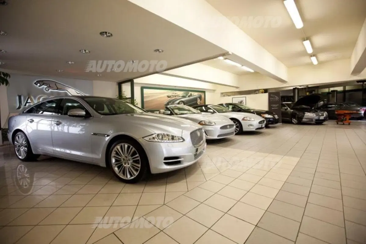 Cazzaniga: «Con Jaguar Approved vendiamo molto più di un usato. Qui rigeneriamo le auto» (9)