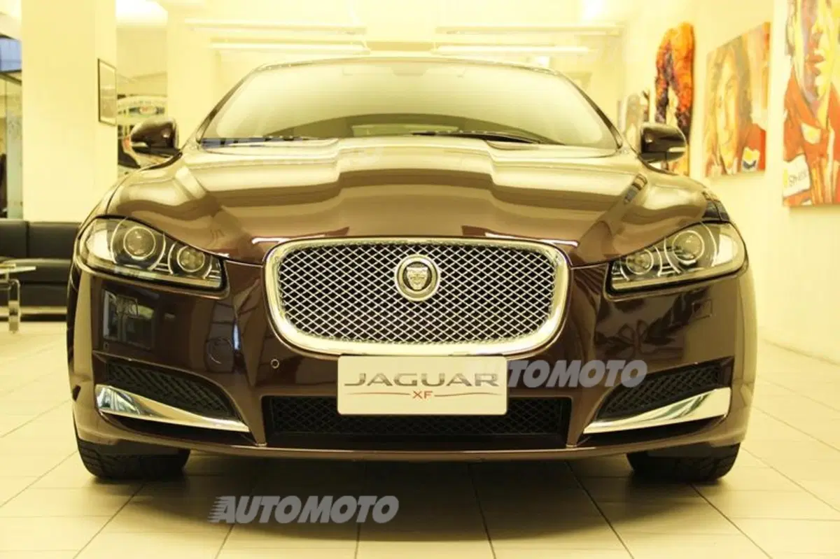Cazzaniga: «Con Jaguar Approved vendiamo molto più di un usato. Qui rigeneriamo le auto» (15)