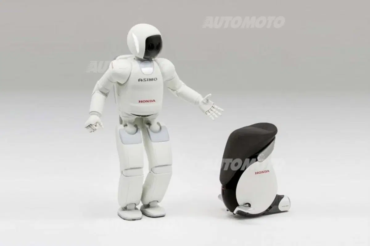 Honda Asimo: il robot giapponese è sempre più "umano". Ecco di cosa è capace (2)