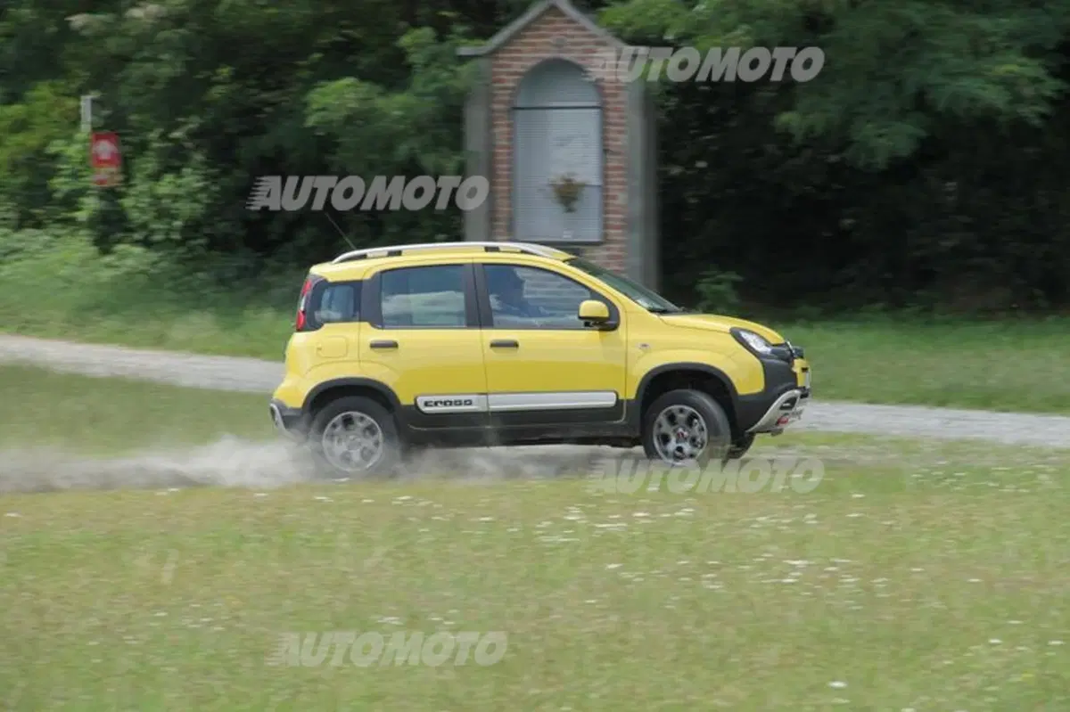 Fiat Panda Cross (5)