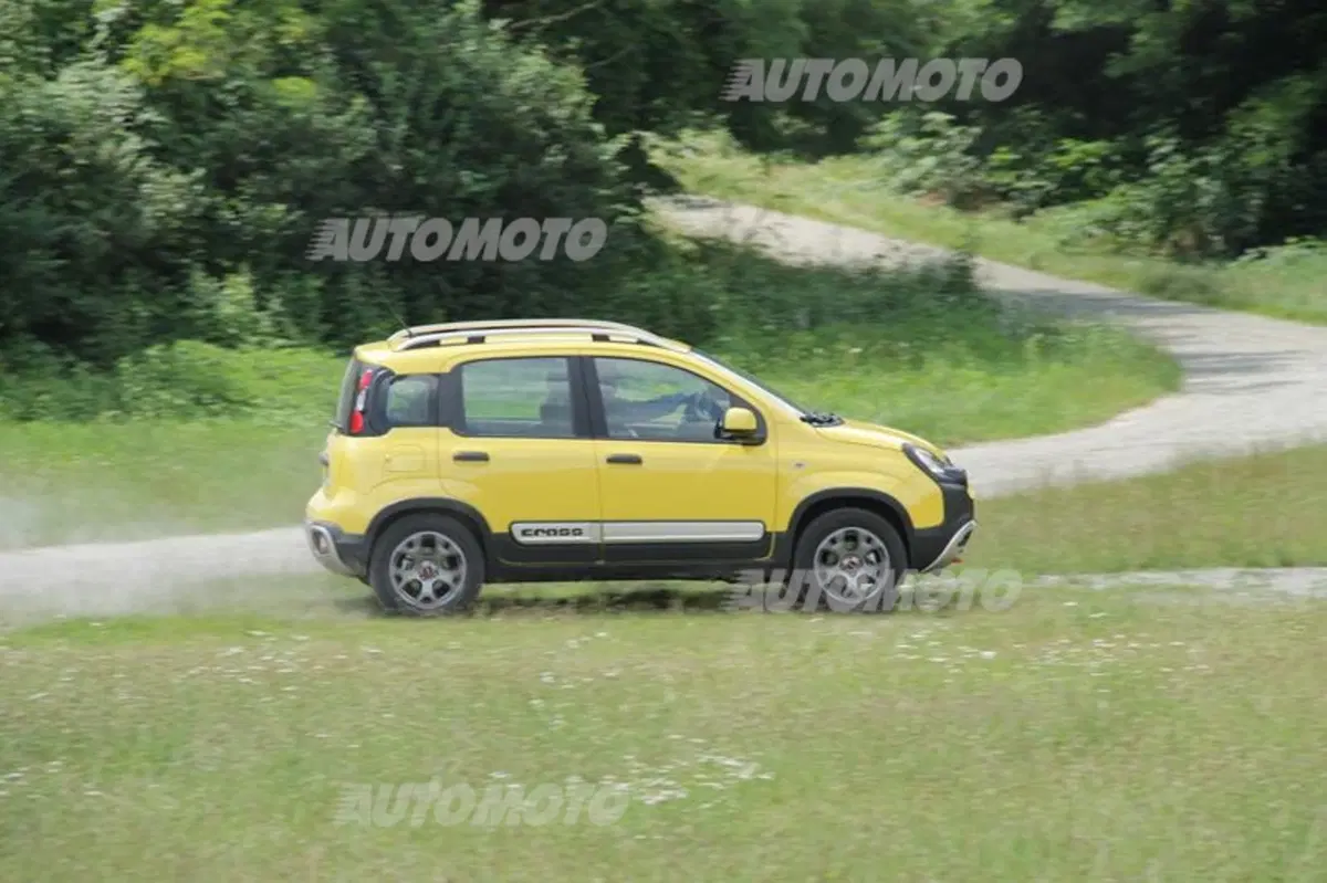 Fiat Panda Cross (10)