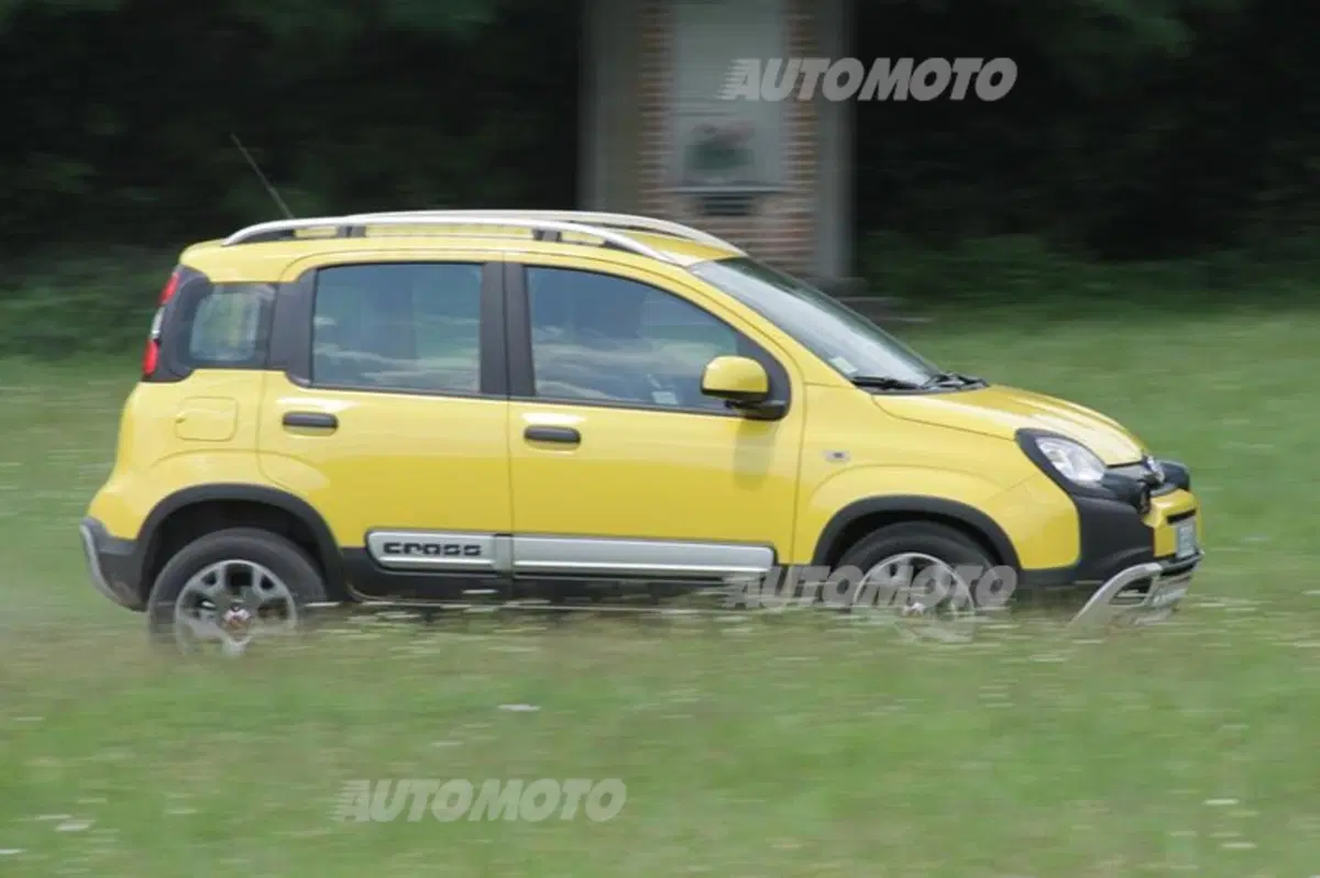 Fiat Panda Cross (12)