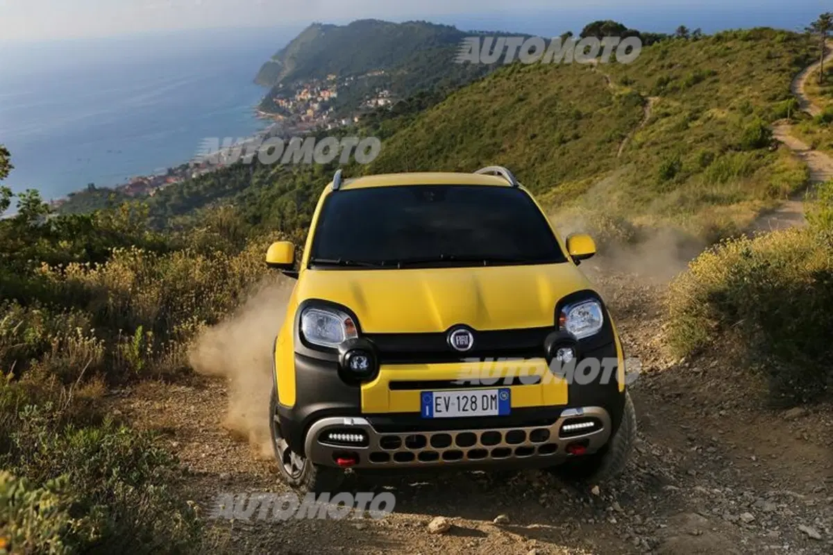 Fiat Panda Cross (24)