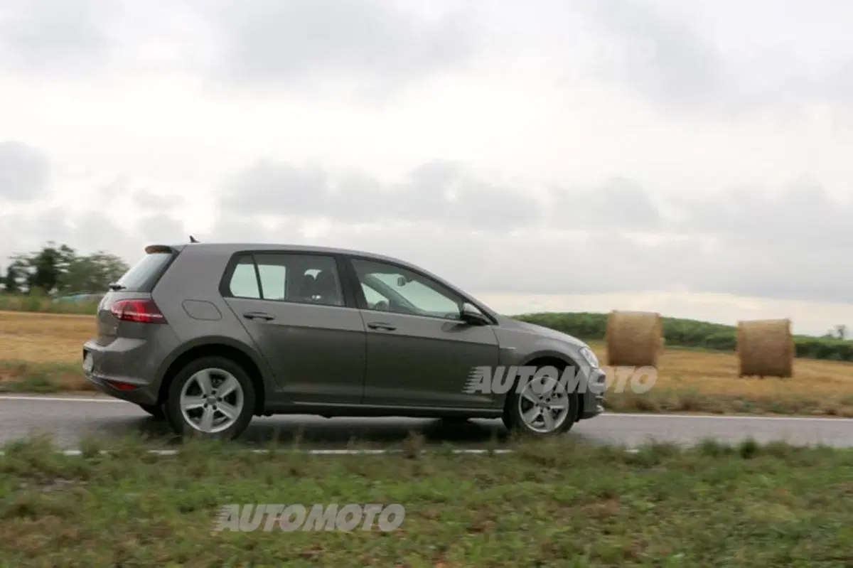 Volkswagen Golf TGI Bluemotion (3)