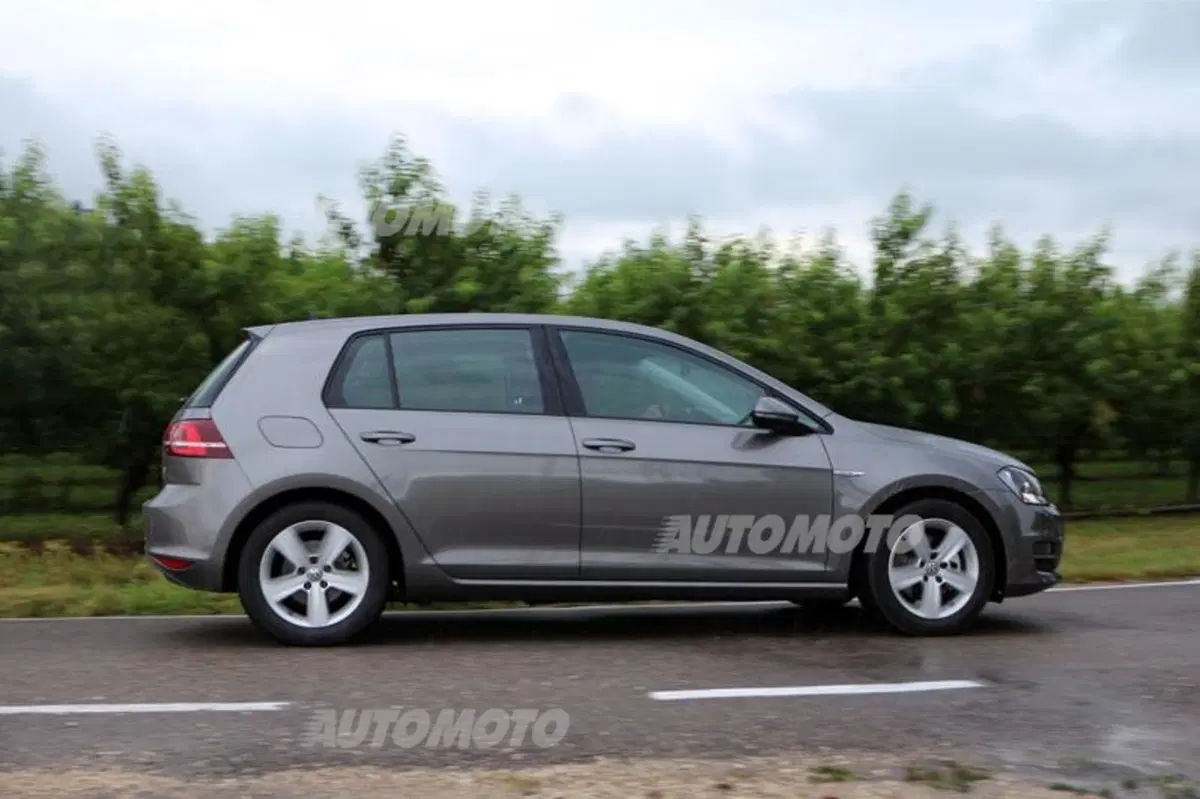 Volkswagen Golf TGI Bluemotion (6)