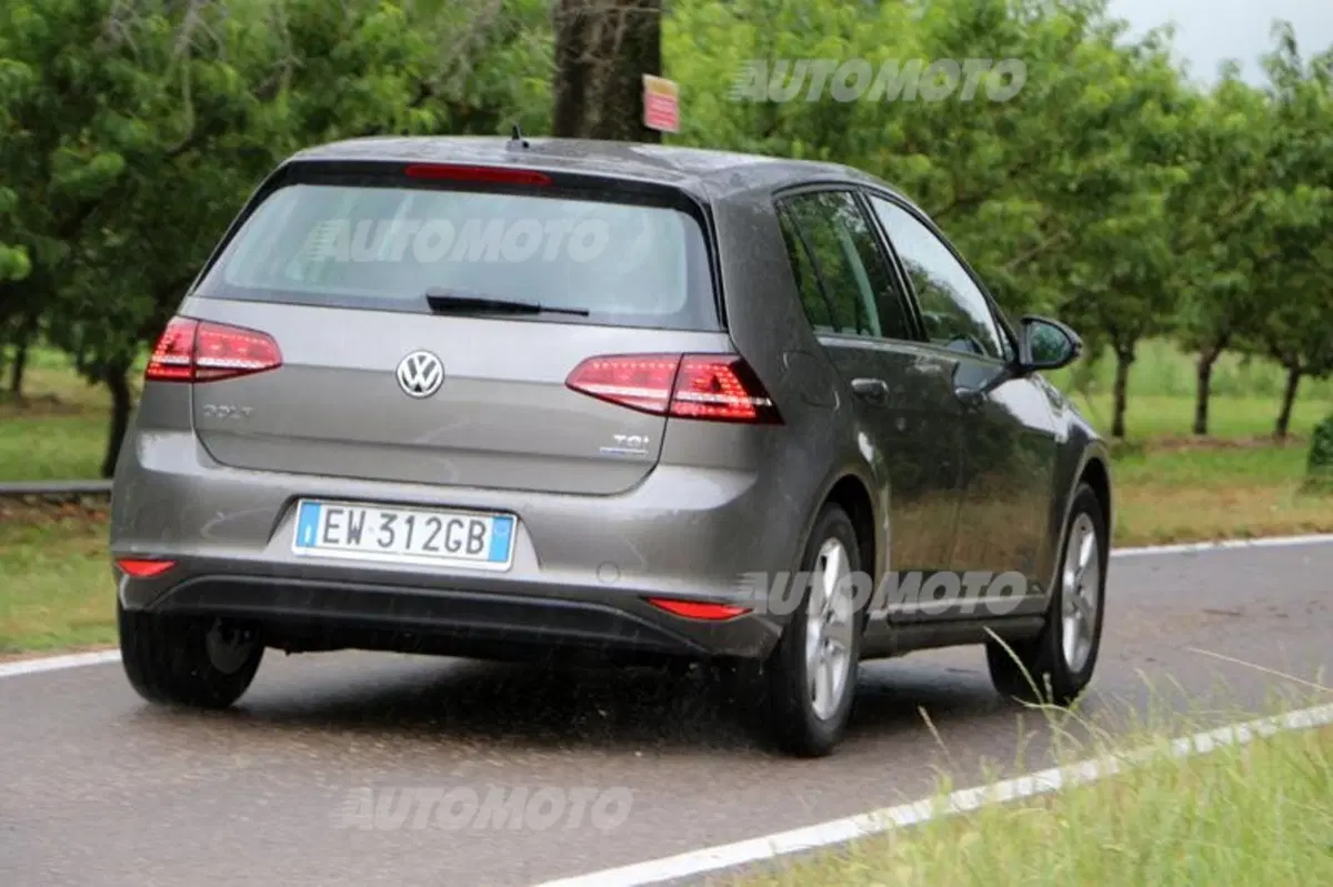 Volkswagen Golf TGI Bluemotion (7)