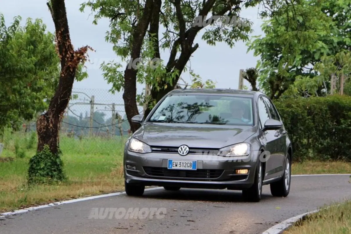 Volkswagen Golf TGI Bluemotion (8)