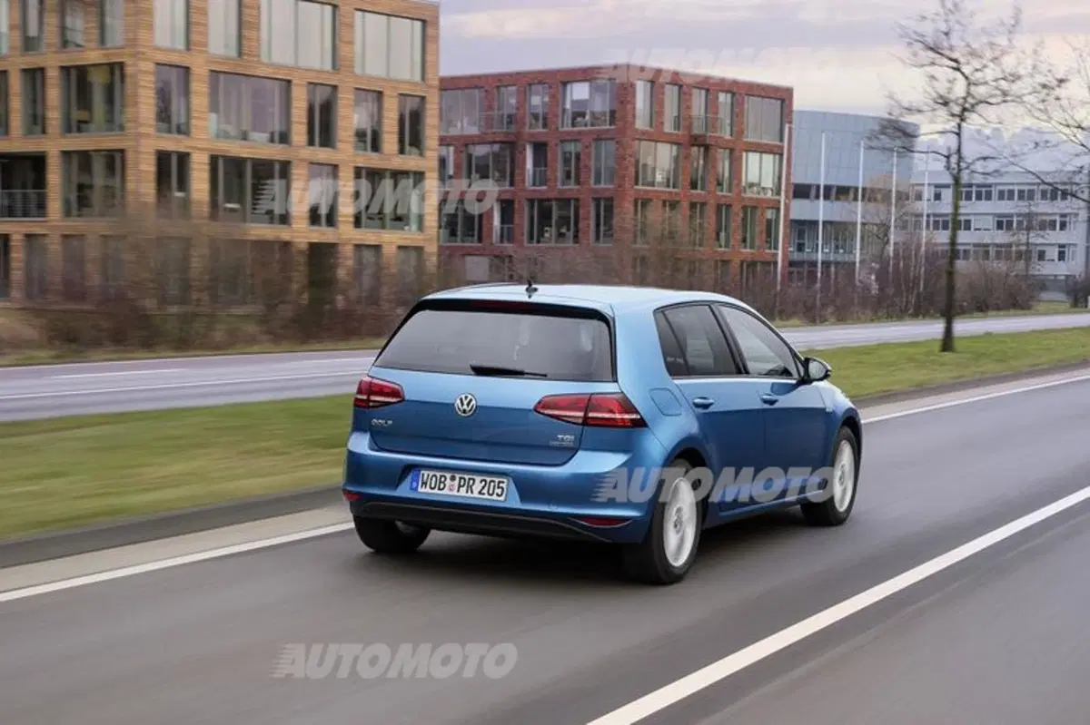 Volkswagen Golf TGI Bluemotion (16)