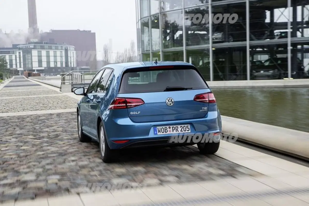 Volkswagen Golf TGI Bluemotion (19)