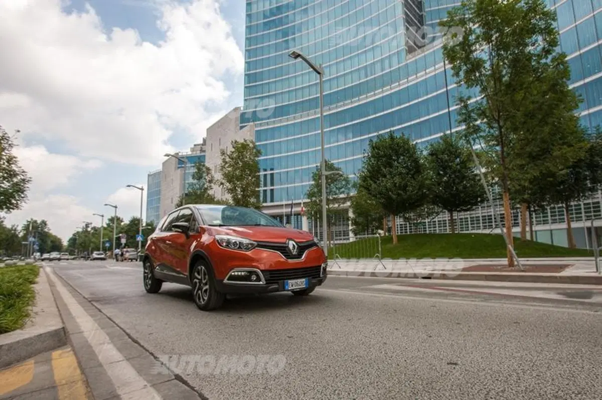 Renault Captur Project Runway. Ancora più stile e personalità per la crossover francese (3)