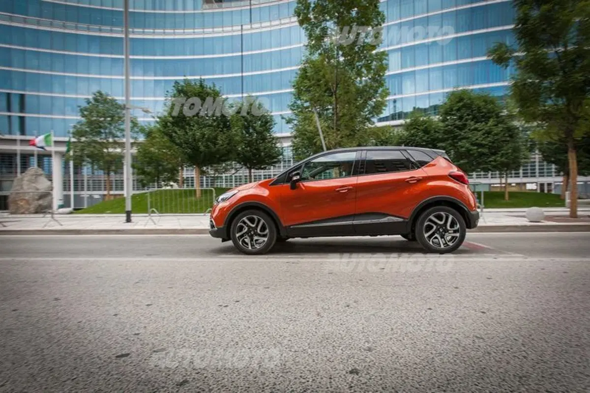 Renault Captur Project Runway. Ancora più stile e personalità per la crossover francese (5)