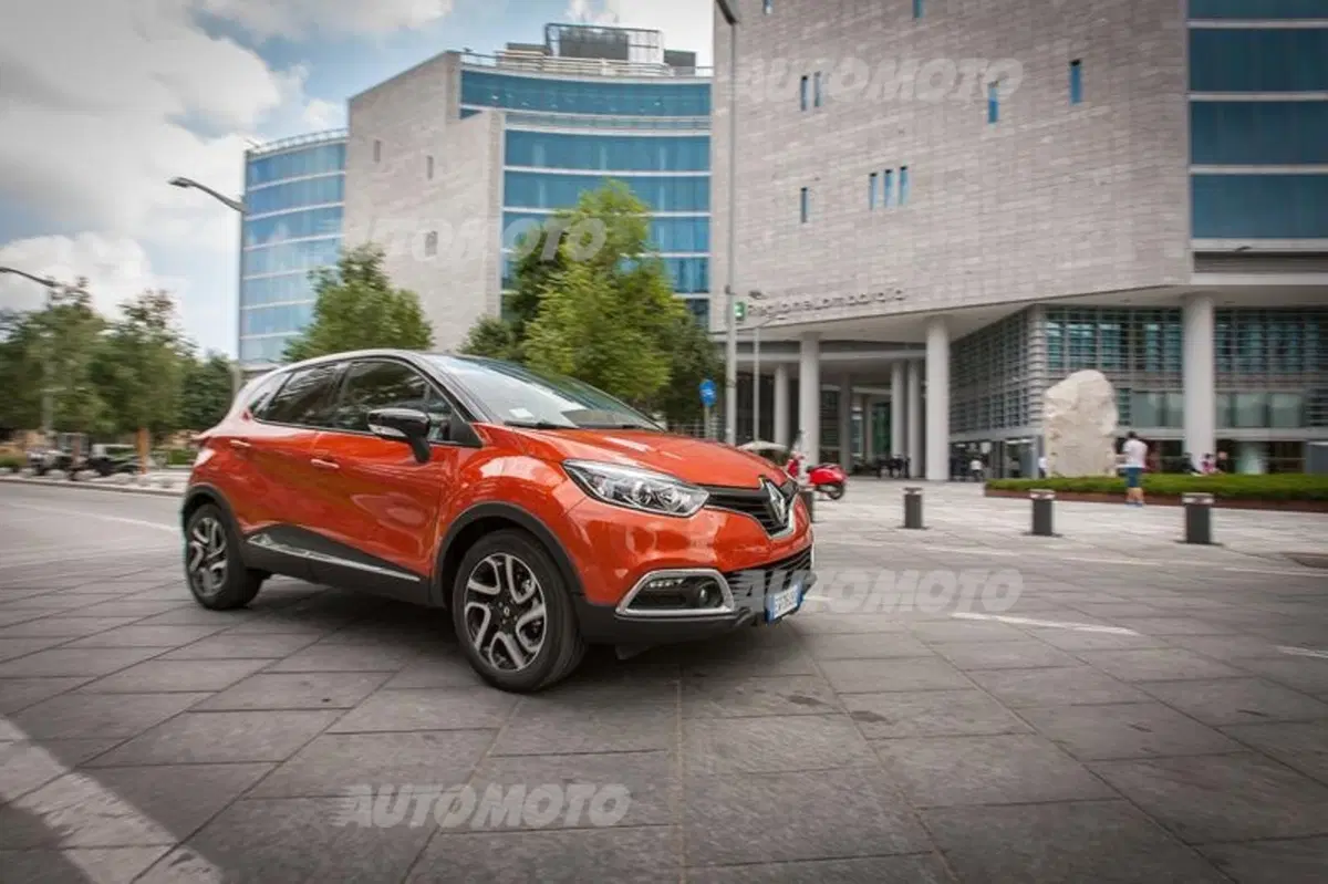 Renault Captur Project Runway. Ancora più stile e personalità per la crossover francese (6)
