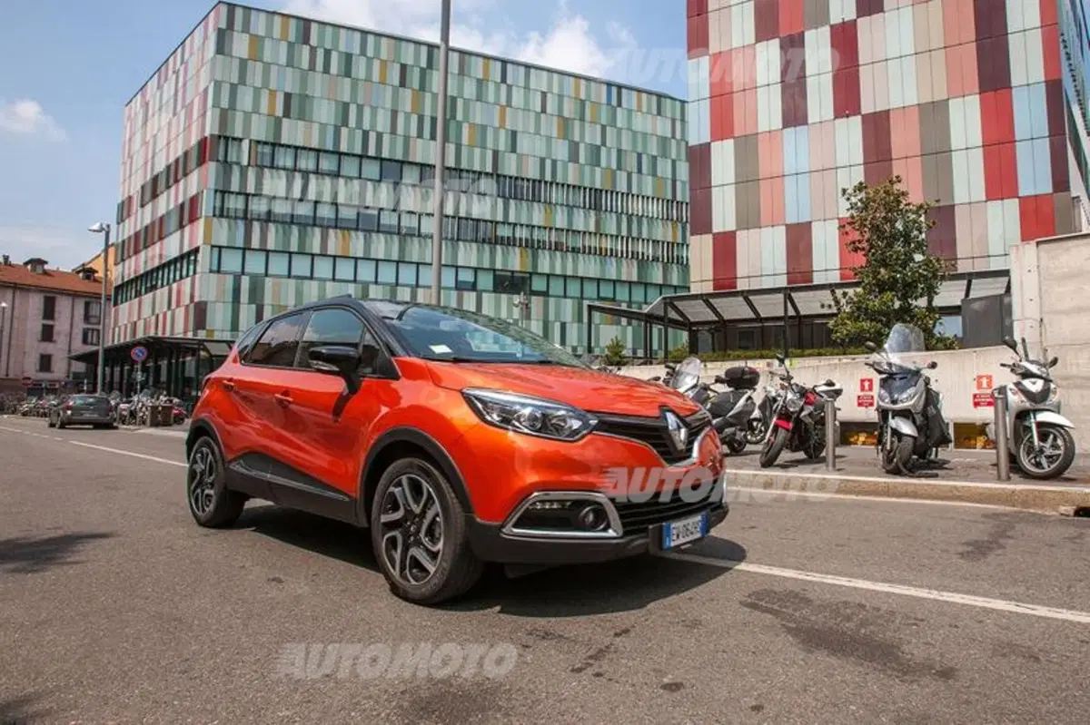 Renault Captur Project Runway. Ancora più stile e personalità per la crossover francese (8)