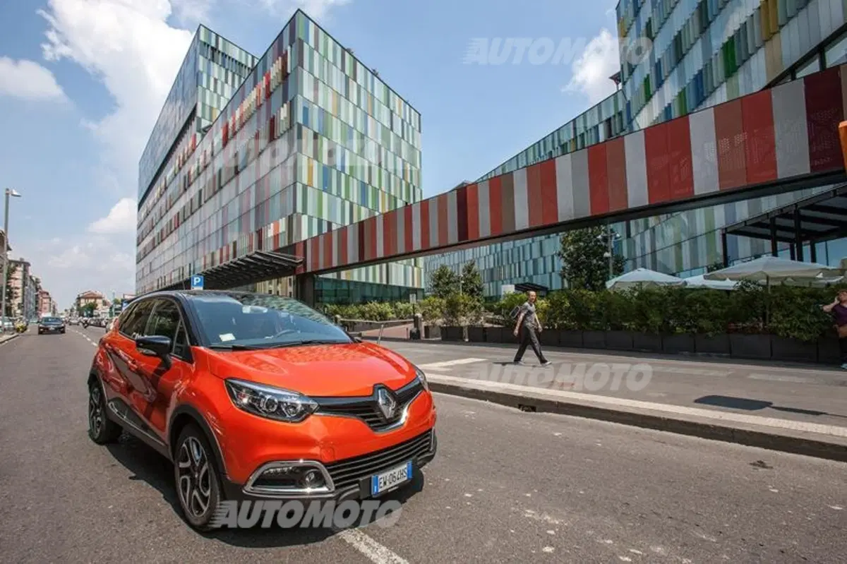 Renault Captur Project Runway. Ancora più stile e personalità per la crossover francese (10)