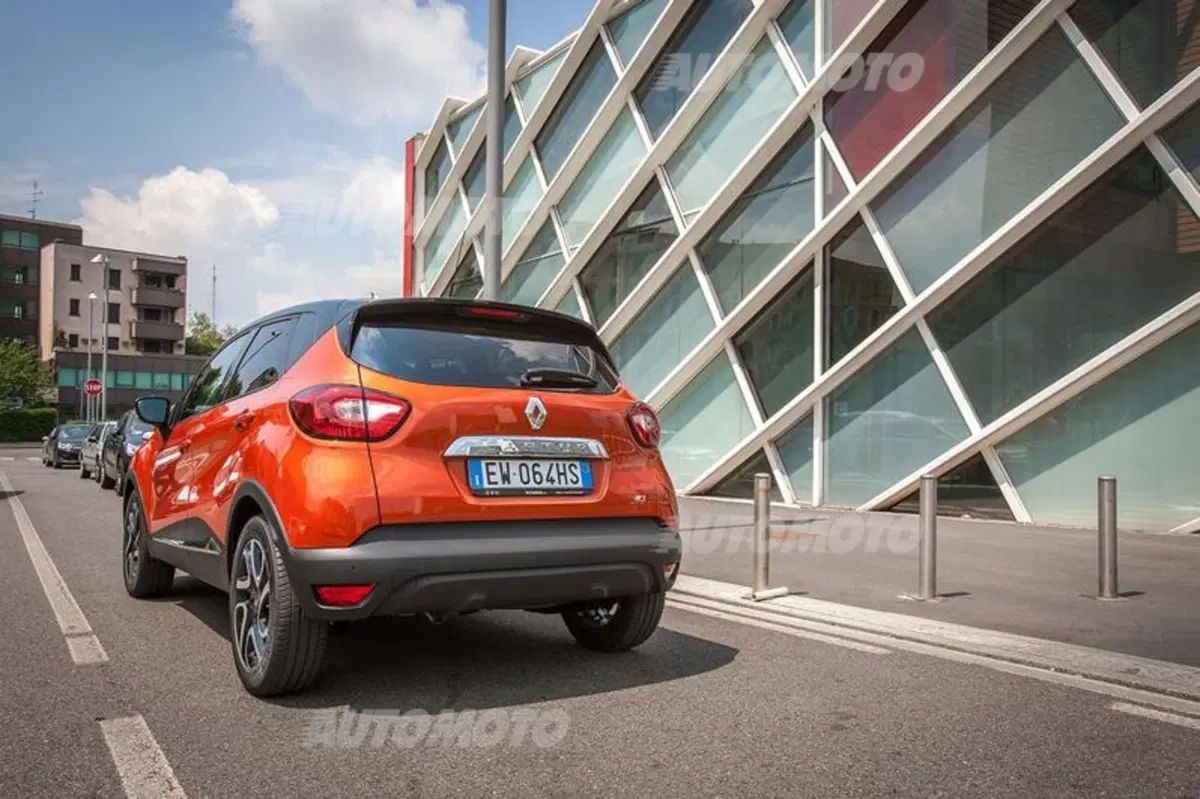 Renault Captur Project Runway. Ancora più stile e personalità per la crossover francese (18)