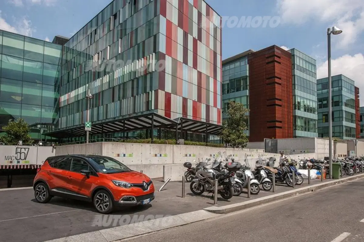 Renault Captur Project Runway. Ancora più stile e personalità per la crossover francese (26)