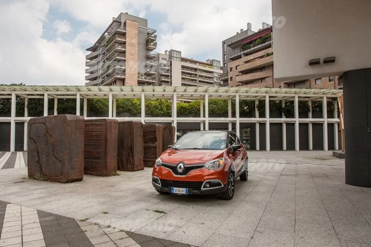 Renault Captur Project Runway. Ancora più stile e personalità per la crossover francese (38)