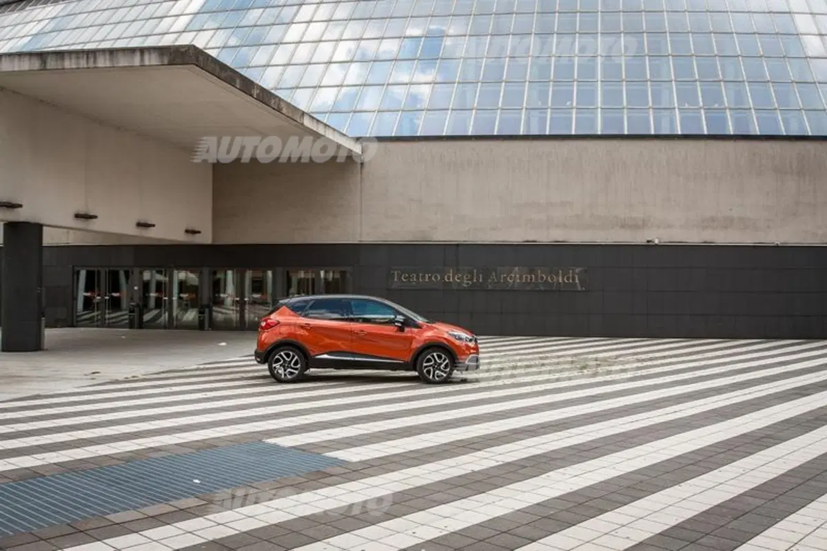 Renault Captur Project Runway. Ancora più stile e personalità per la crossover francese (47)