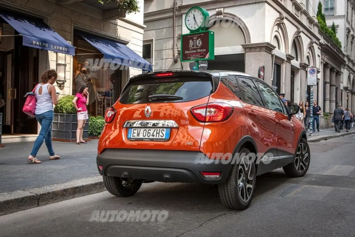 Renault Captur Project Runway. Ancora più stile e personalità per la crossover francese (55)