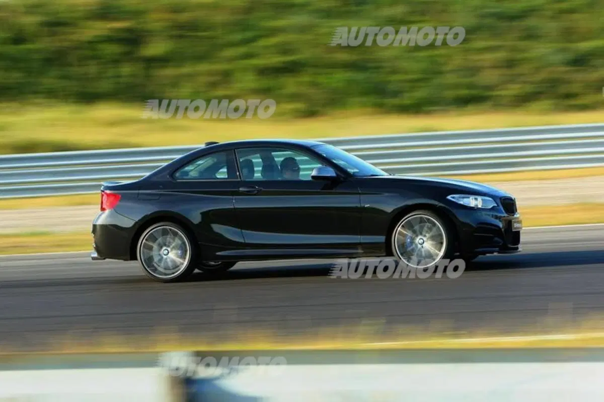 BMW M235i Track Edition: una limited edition per l'Olanda (3)