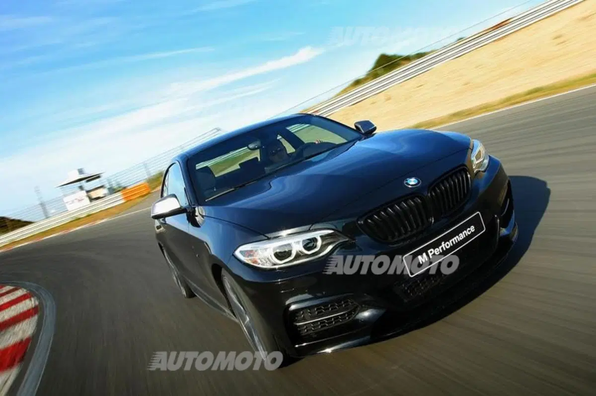 BMW M235i Track Edition: una limited edition per l'Olanda (4)