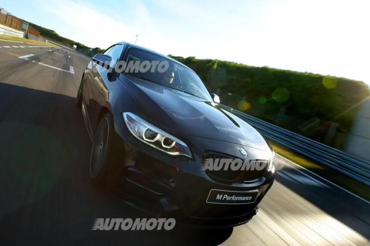 BMW M235i Track Edition: una limited edition per l'Olanda (5)