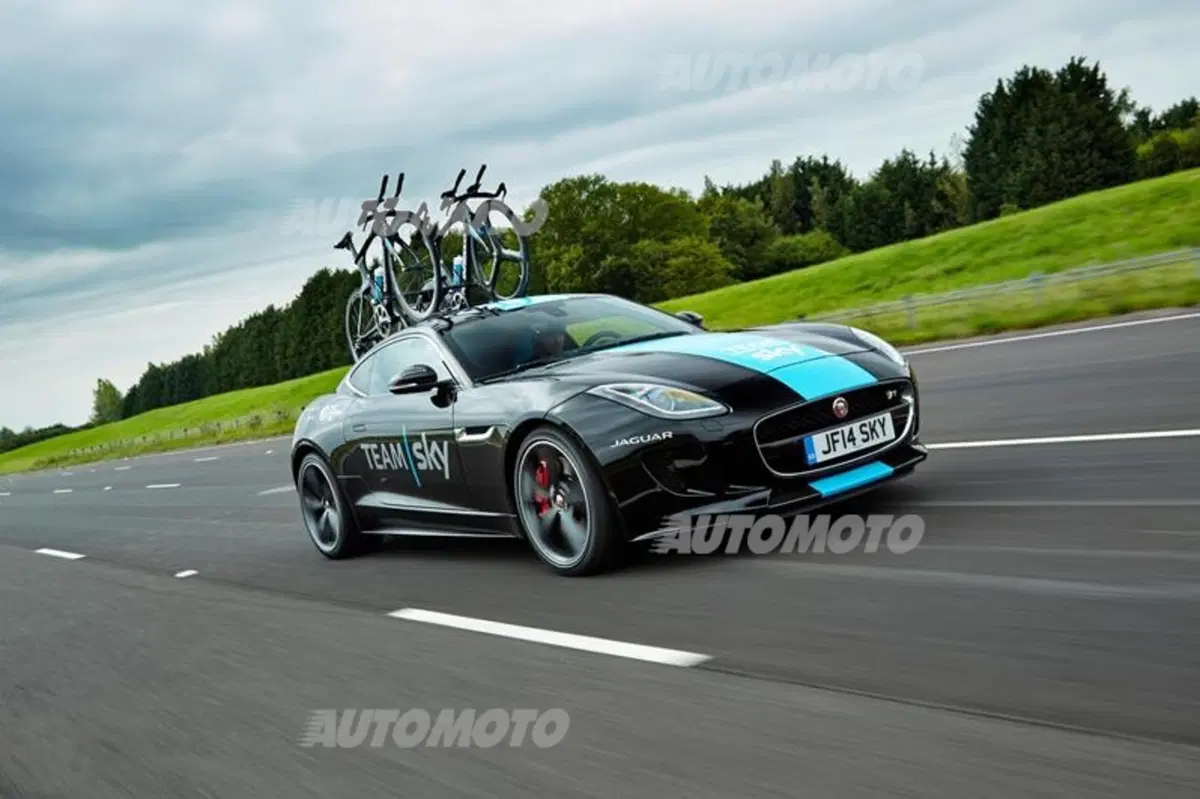Jaguar F-Type R Coupé: una one-off speciale per il Tour de France (2)