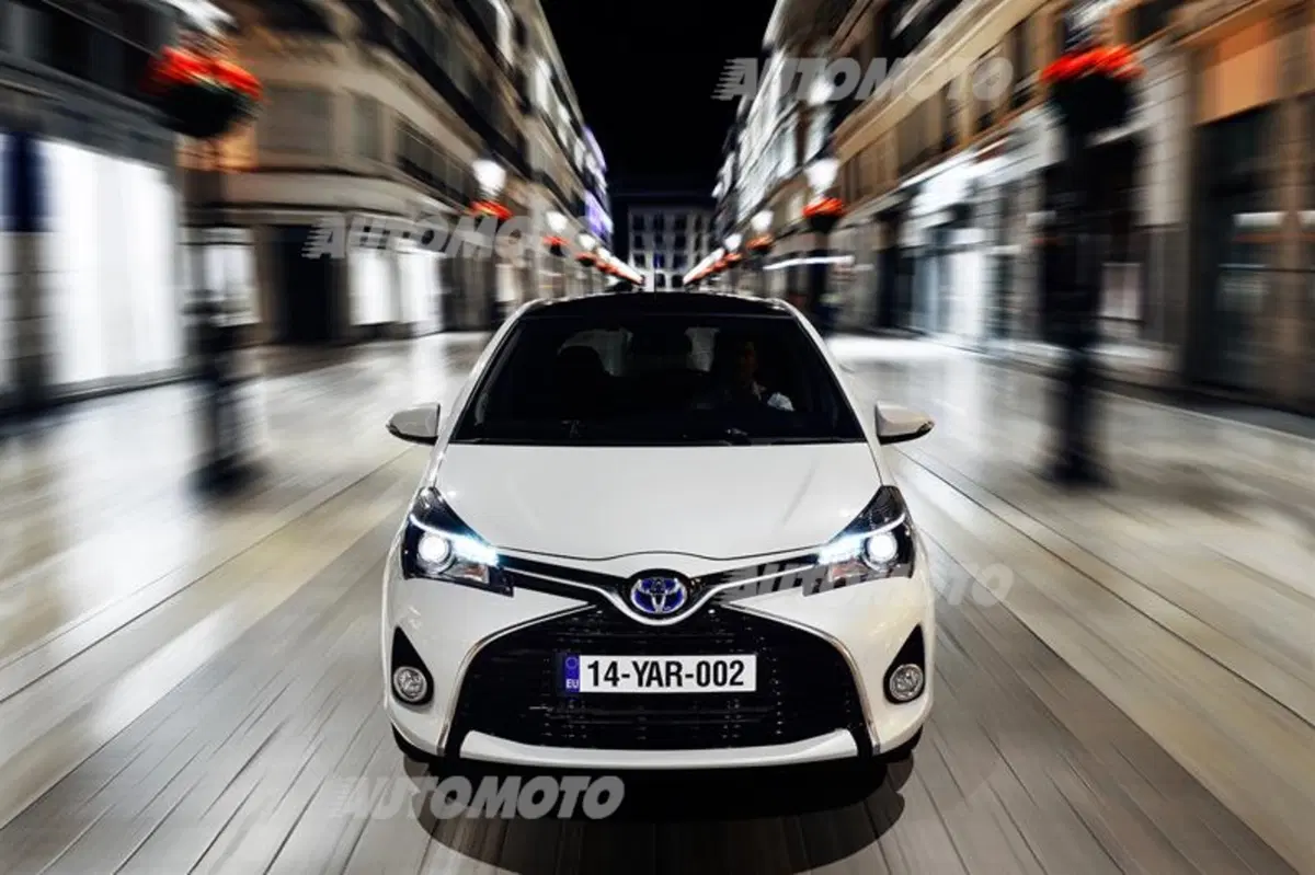 Toyota Yaris (Hybrid) restyling (2)