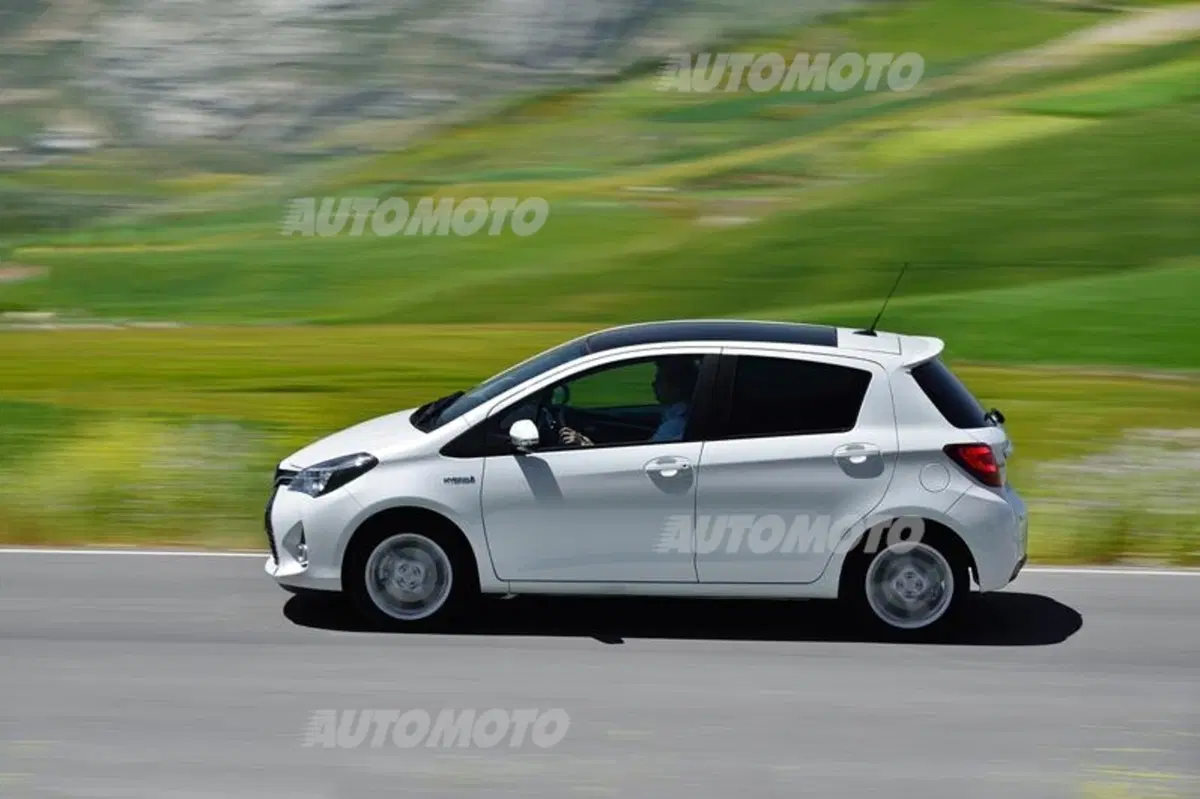Toyota Yaris (Hybrid) restyling (7)