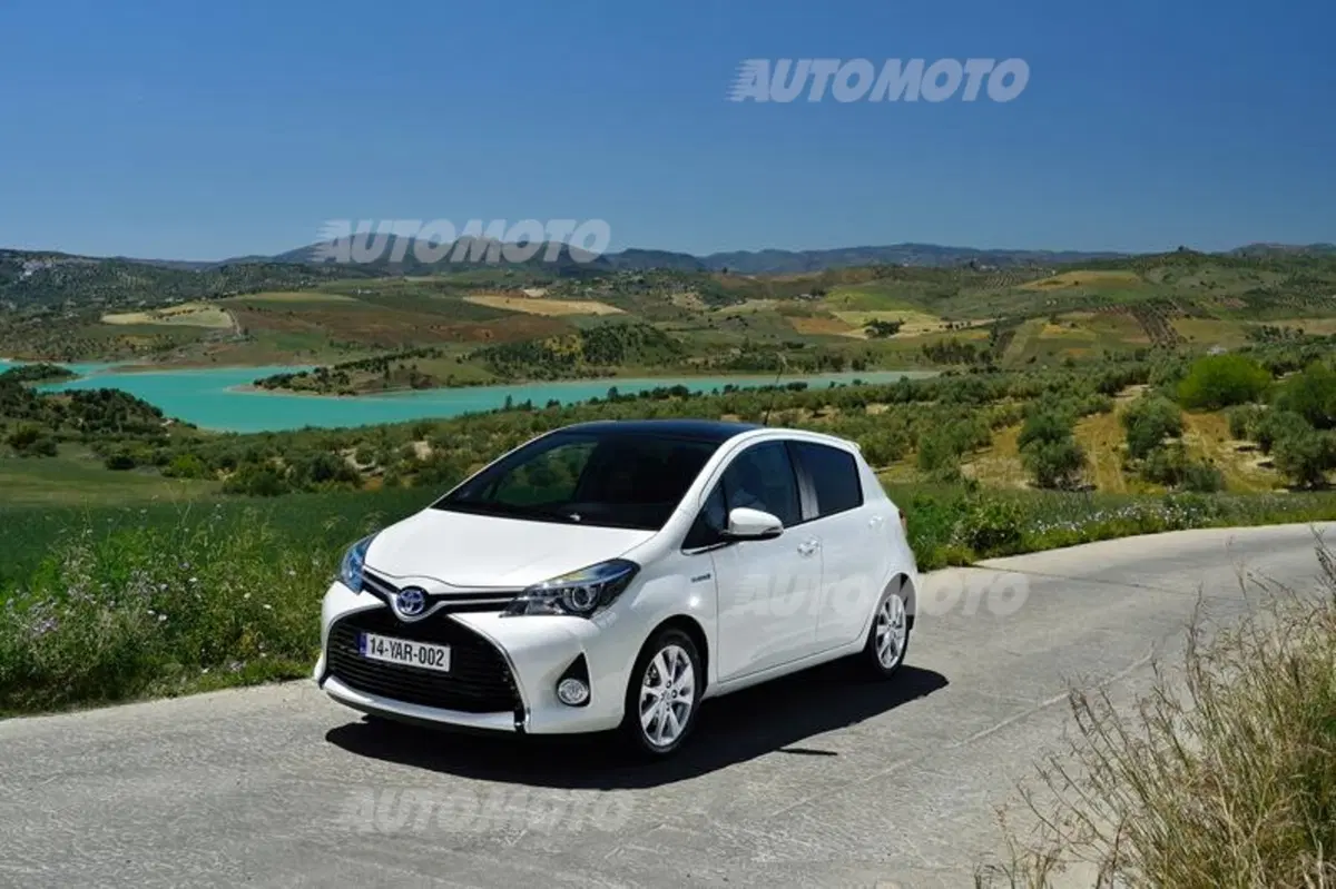 Toyota Yaris (Hybrid) restyling (9)