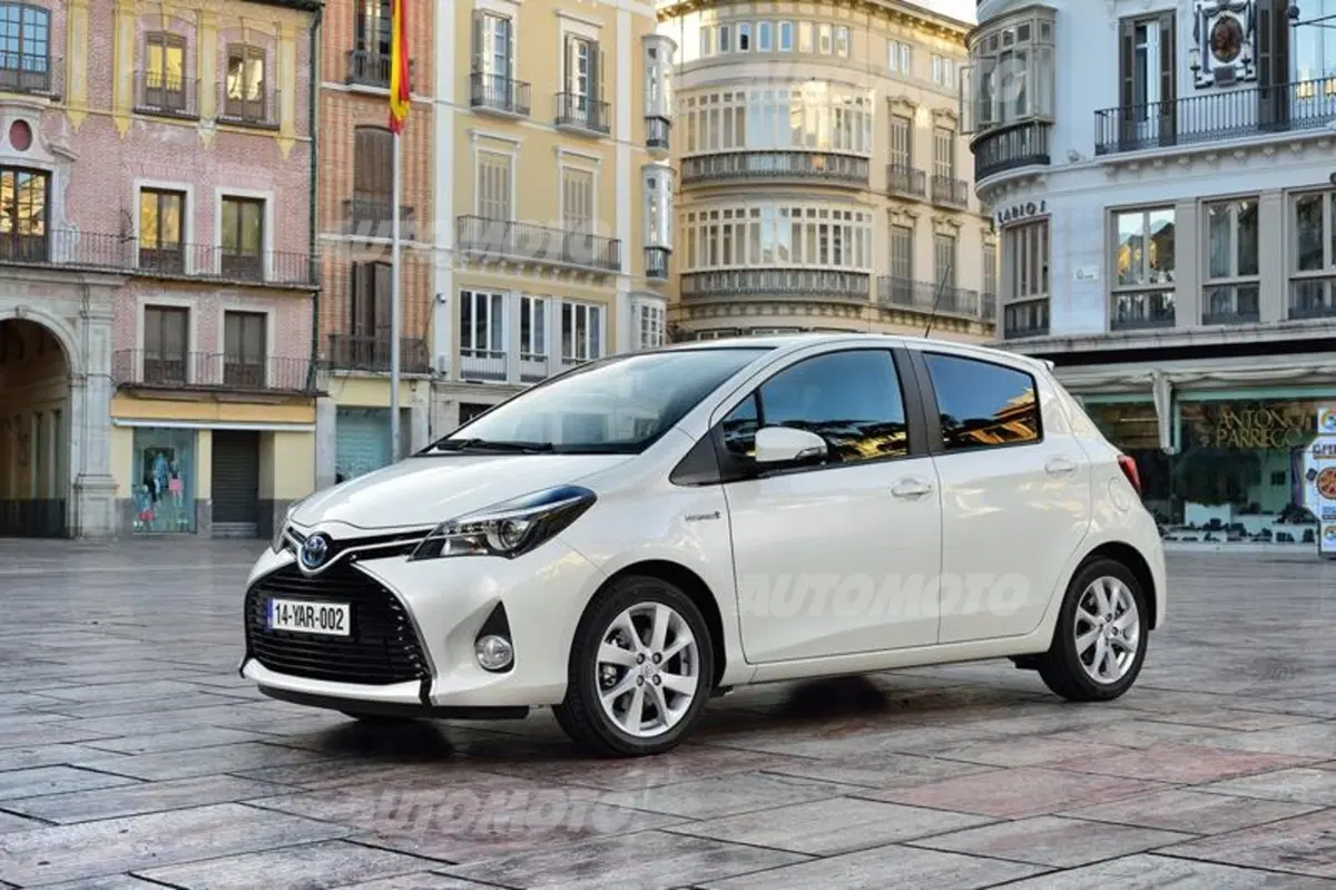 Toyota Yaris (Hybrid) restyling (10)