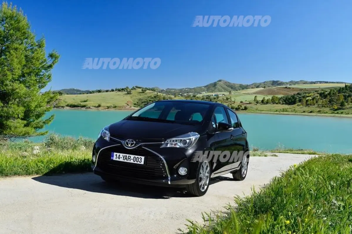 Toyota Yaris (Hybrid) restyling (12)