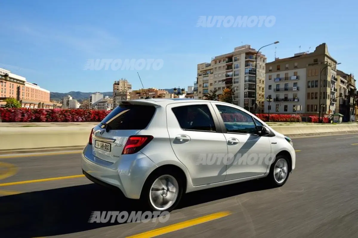 Toyota Yaris (Hybrid) restyling (14)
