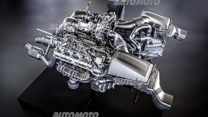 Mercedes AMG GT: svelati i dettagli del V8 da 510 CV