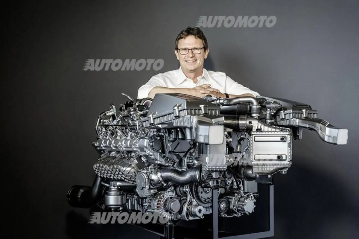 Mercedes AMG GT: svelati i dettagli del V8 da 510 CV (8)