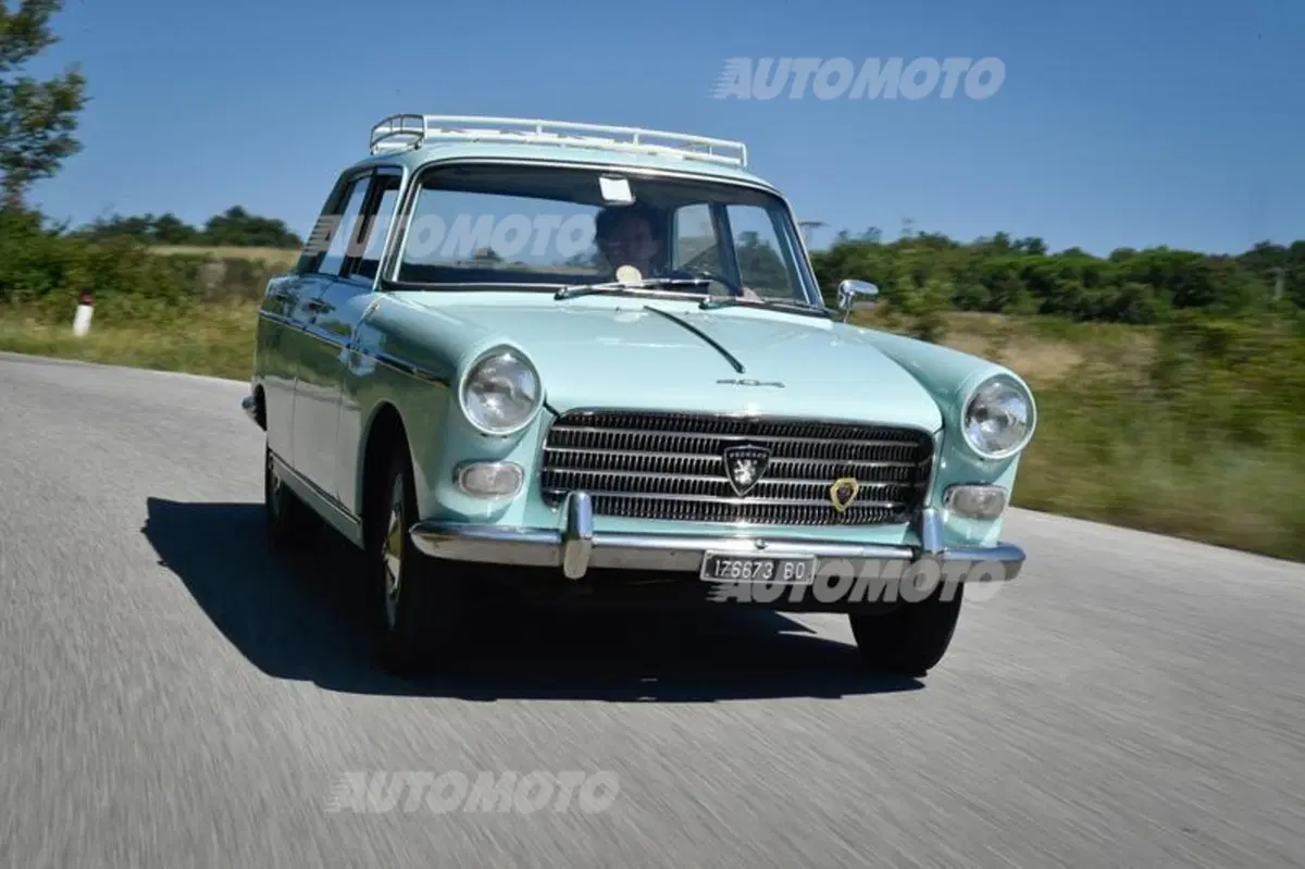 Peugeot 203, 404, 504, 205 GTI e 205 Gutmann (44)